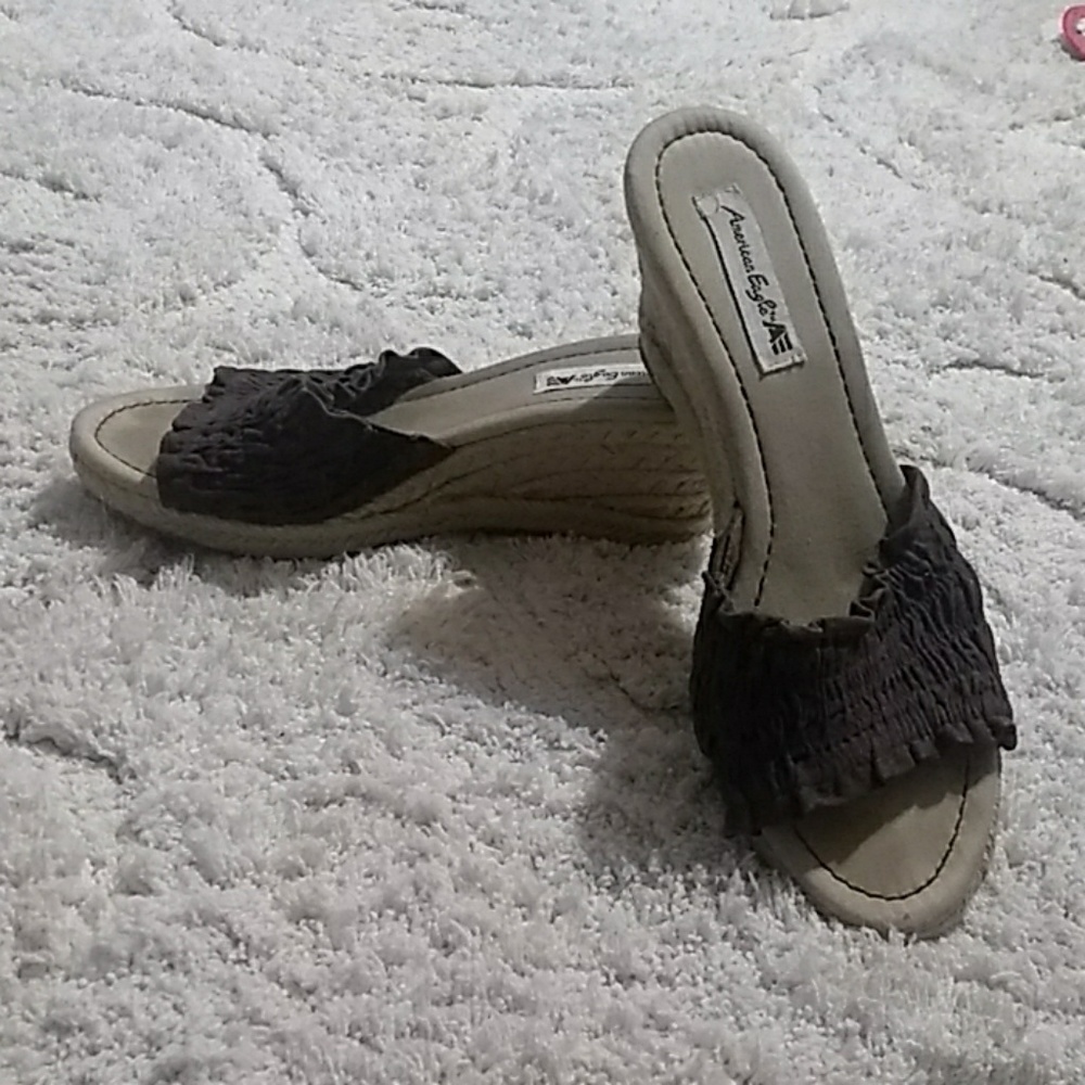 3/$15 American Eagle wedges